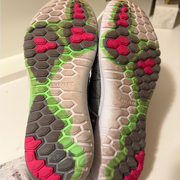 Nike Flex Fury 2 Womens Sz 12
Gray Pink Green Running Training
Athletic Shoes - Picture 9 of 12